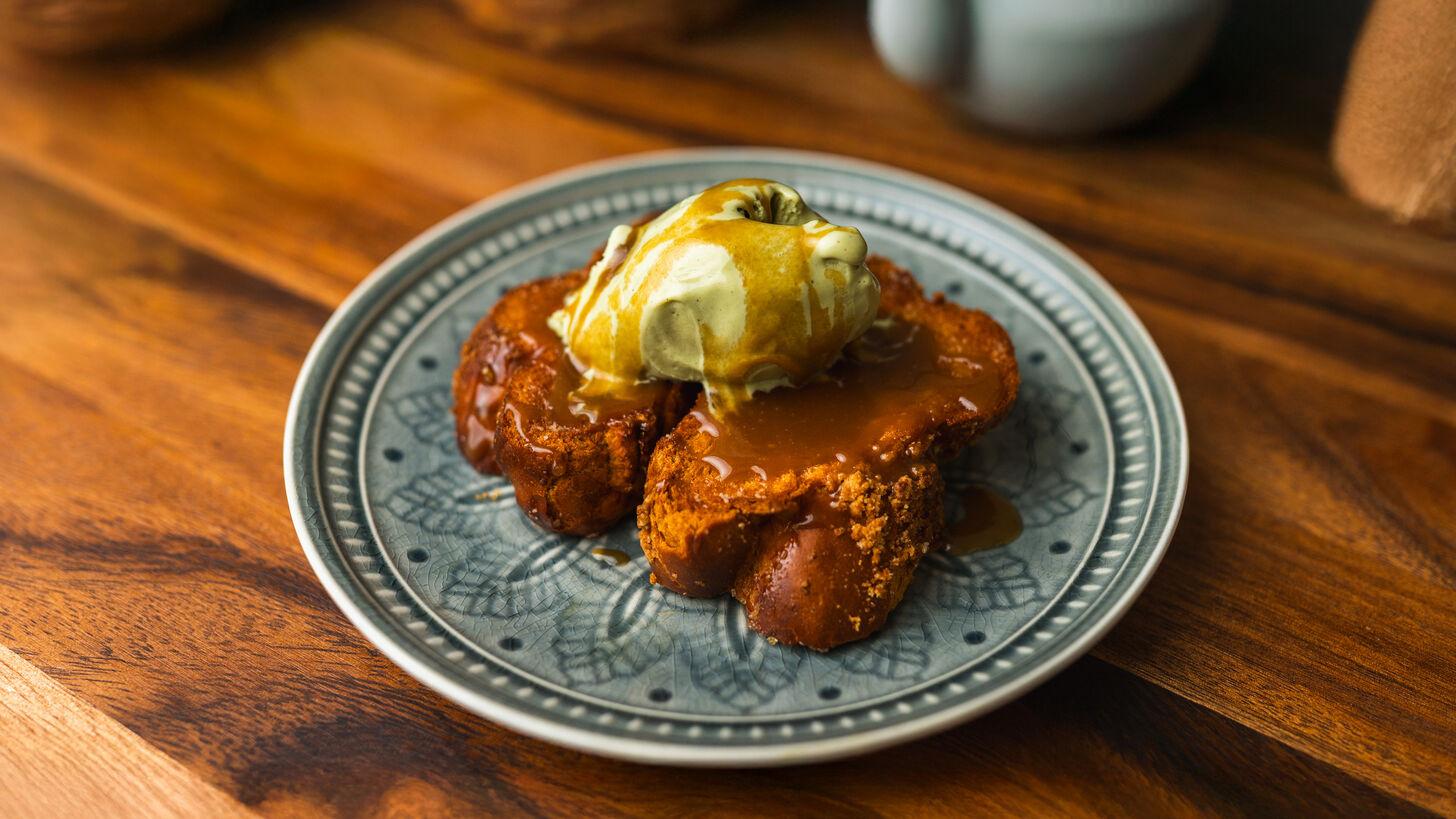 Miodowo-maślana karmelizowana chałka