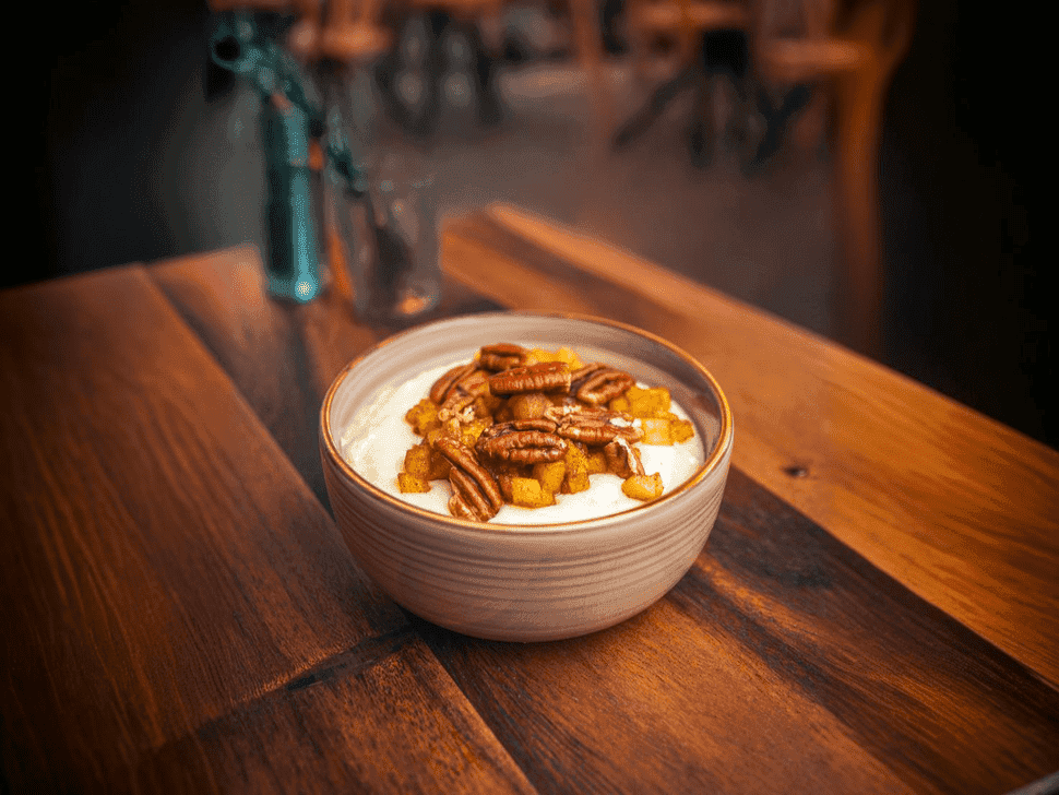 Waniliowy budyń jaglany z jabłkiem