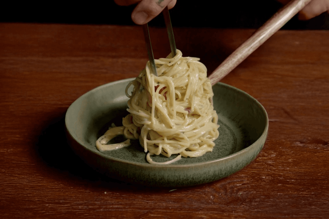 Makaron carbonara z bobem