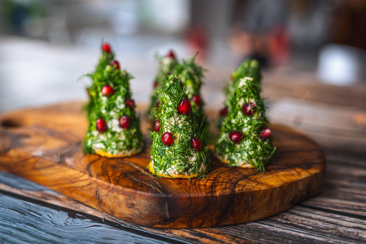 Choinki z pasty z tuńczyka i twarogu