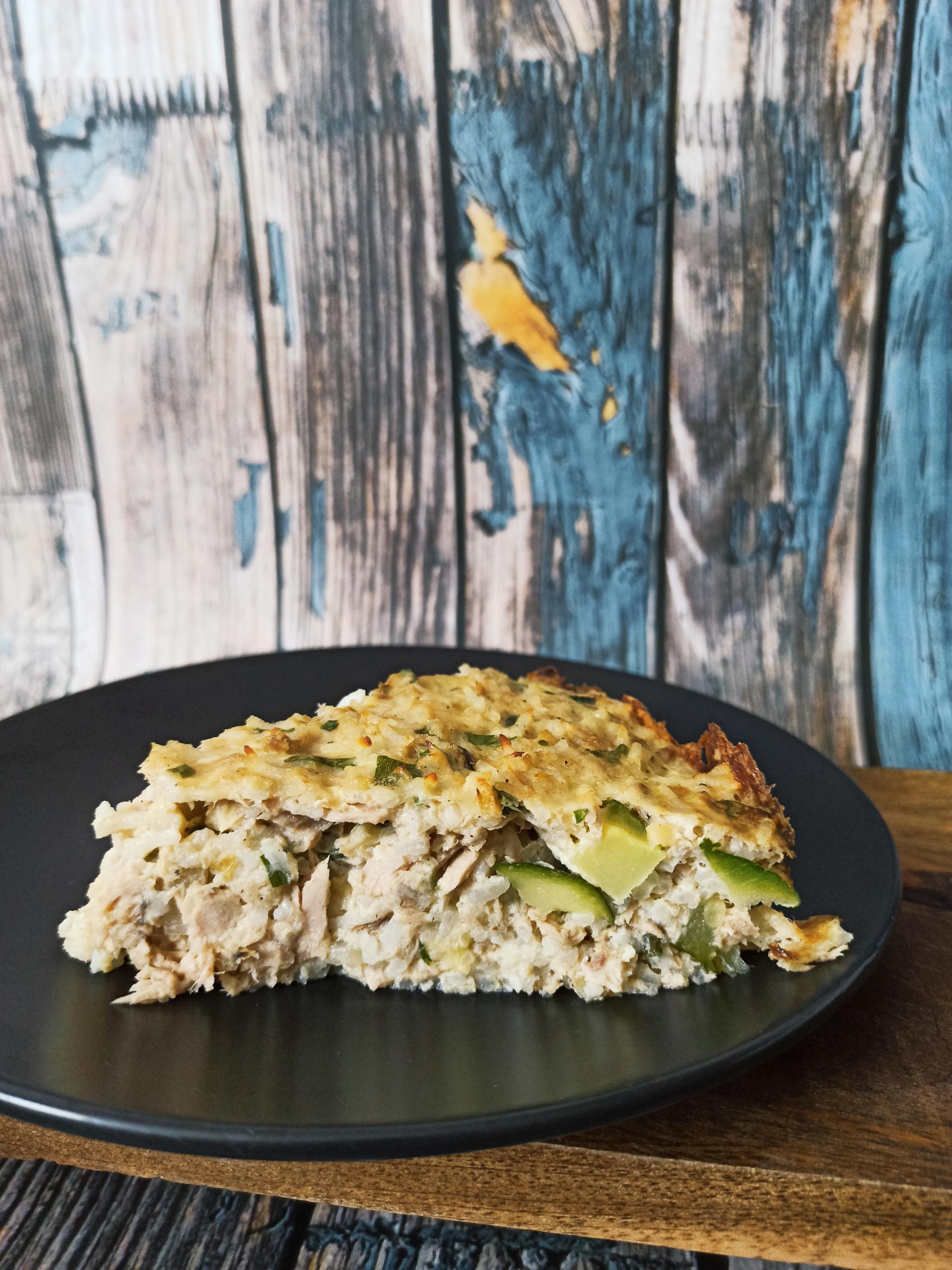 Ryżowa tarta z tuńczykiem