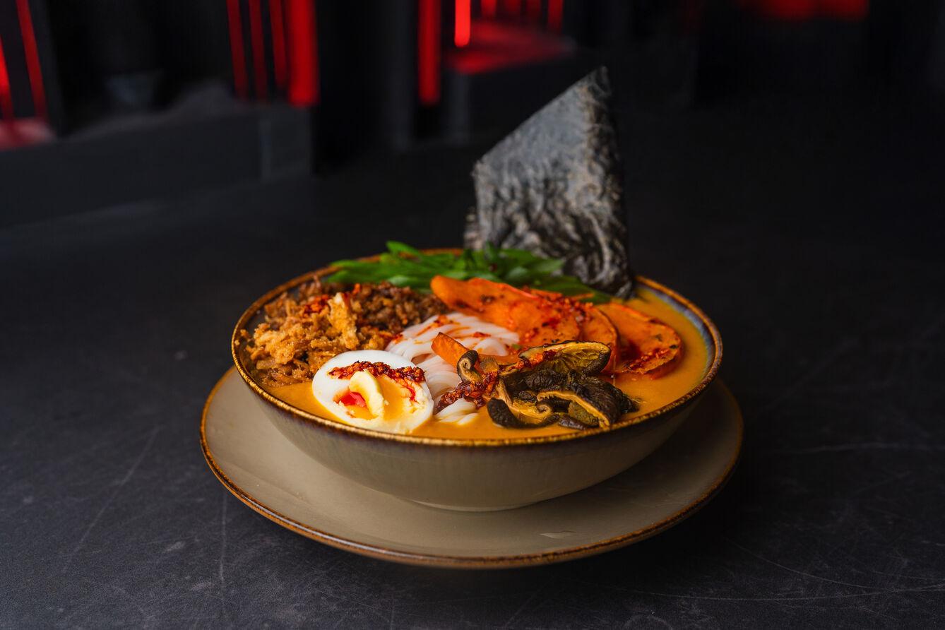 Ramen dyniowo-orzechowy