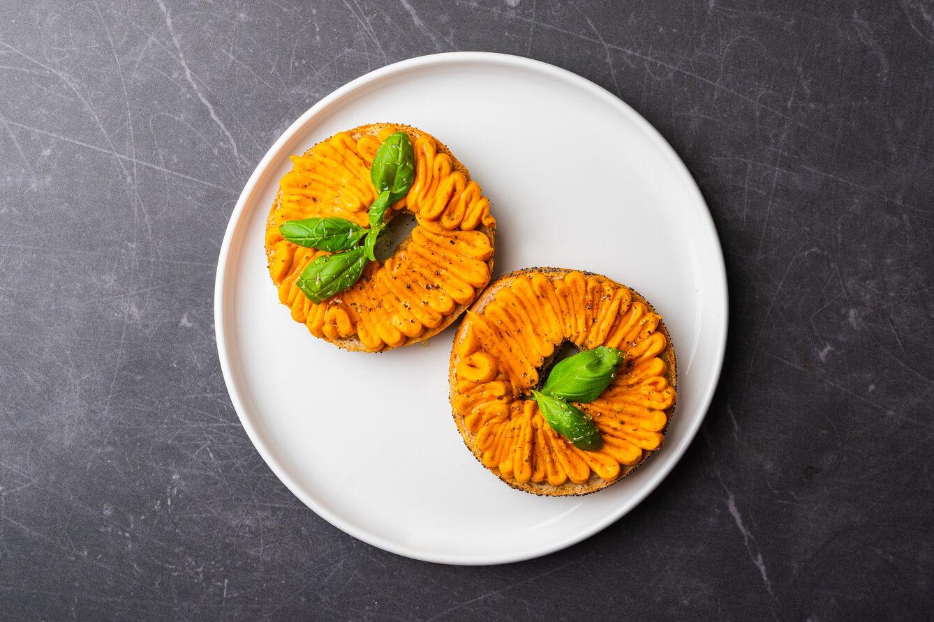 Pasta z pieczonej dyni i fety z bajglami