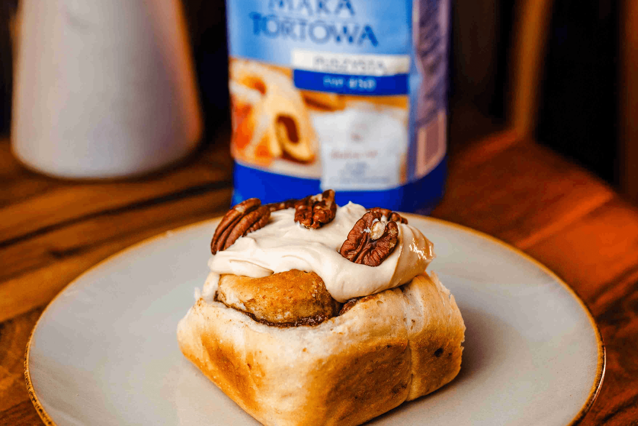 Bananowe cynamonki z kajmakowym kremem