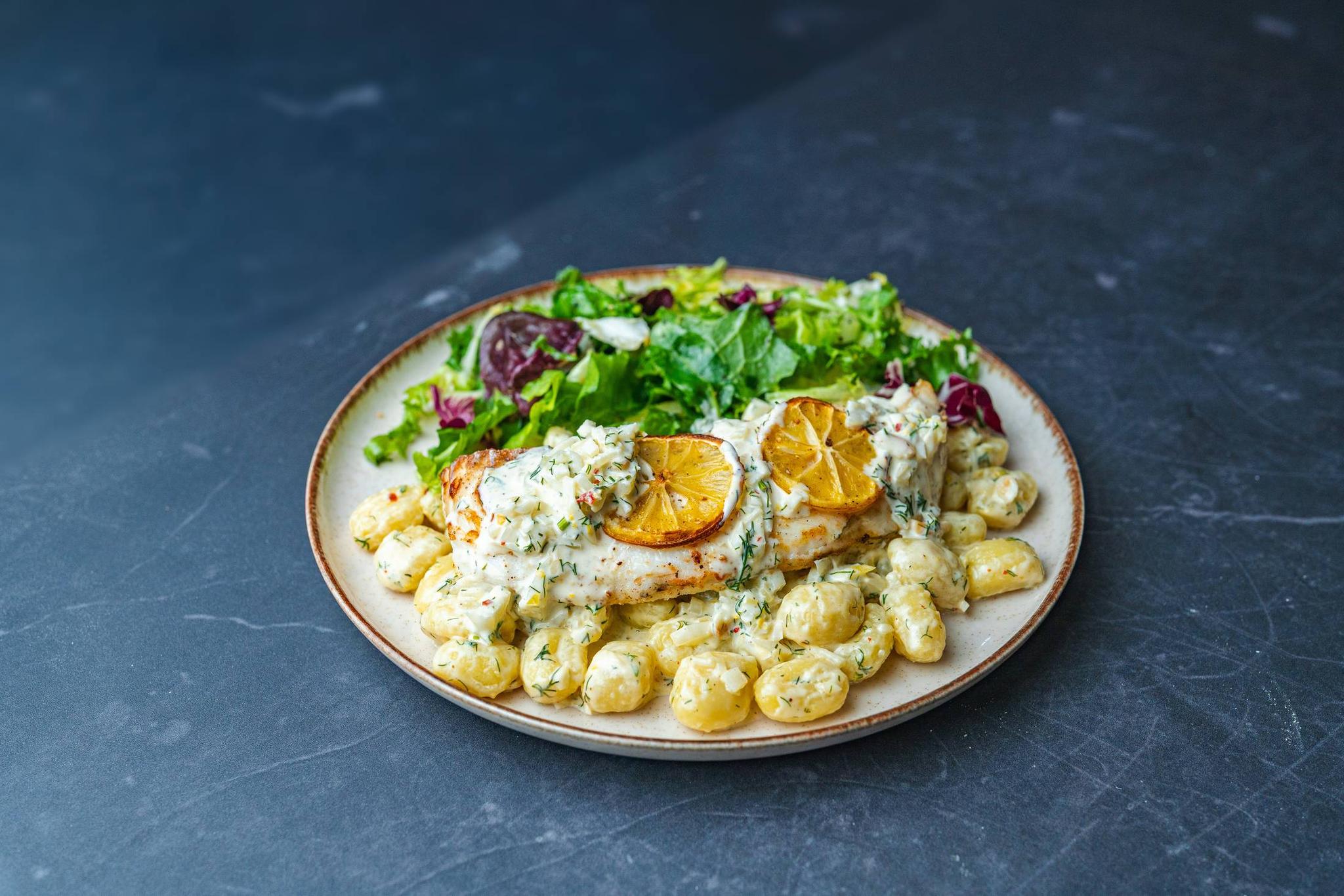 Dorsz z airfryera z gnocchi w sosie cytrynowym
